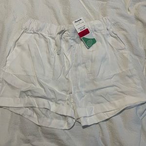 White Marshall’s shorts